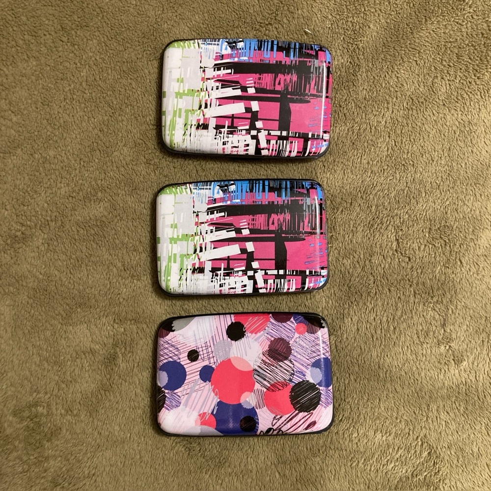 NWT 3 Total Vision Hard Card Cases